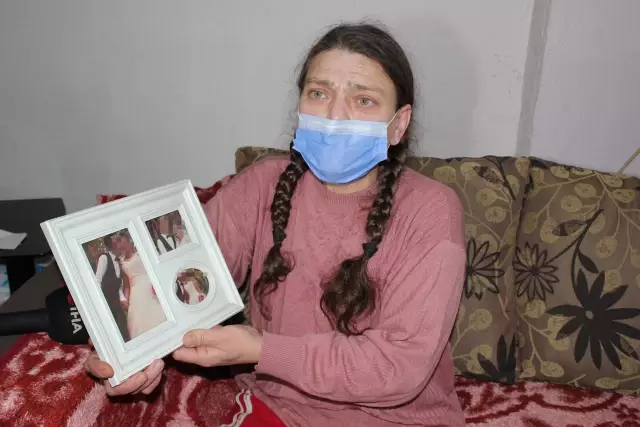 Oğlu ve gelinine dolandırıcılık iddiasıyla suç duyurusunda bulundu Oğlu ve gelinine dolandırıcılık iddiasıyla suç duyurusunda bulundu