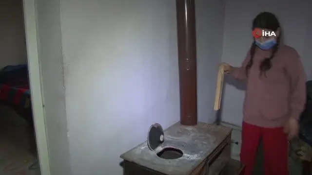 Oğlu ve gelinine dolandırıcılık iddiasıyla suç duyurusunda bulundu Oğlu ve gelinine dolandırıcılık iddiasıyla suç duyurusunda bulundu