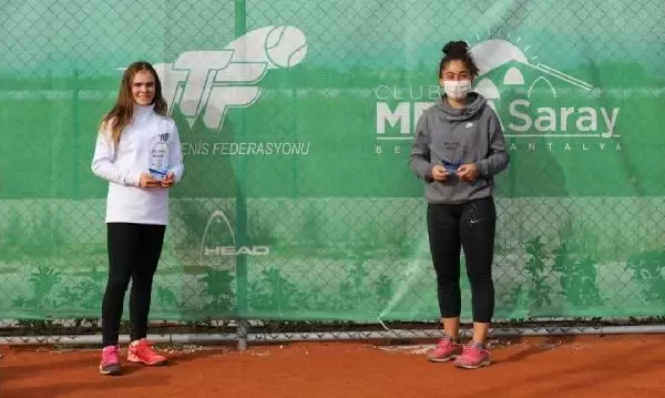 J3 Belek Tenis Cup'ta 3 kupa J3 Belek Tenis Cup'ta 3 kupa