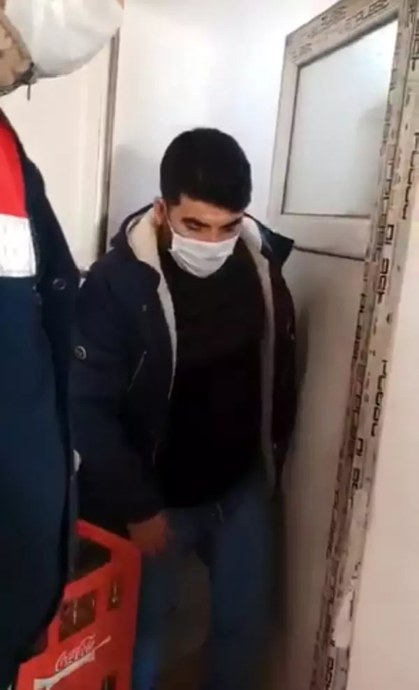 Son dakika haberleri... Jandarma baskınında 5 kişi aynı tuvalete saklandı Son dakika haberleri... Jandarma baskınında 5 kişi aynı tuvalete saklandı