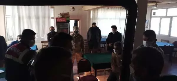 Son dakika haberleri... Jandarma baskınında 5 kişi aynı tuvalete saklandı Son dakika haberleri... Jandarma baskınında 5 kişi aynı tuvalete saklandı
