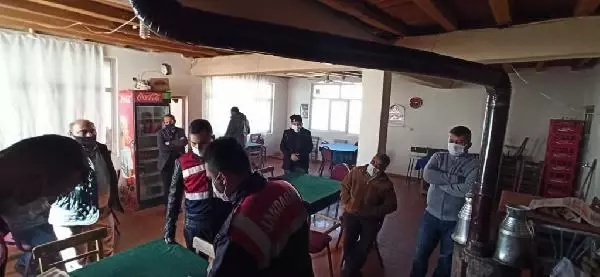 Son dakika haberleri... Jandarma baskınında 5 kişi aynı tuvalete saklandı Son dakika haberleri... Jandarma baskınında 5 kişi aynı tuvalete saklandı