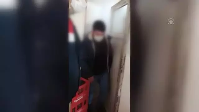 KAHRAMANMARAŞ - Kısıtlamada jandarmaya yakalanmamak için kıraathanedeki tuvalete gizlenen kişilere para cezası kesildi KAHRAMANMARAŞ - Kısıtlamada jandarmaya yakalanmamak için kıraathanedeki tuvalete gizlenen kişilere para cezası kesildi