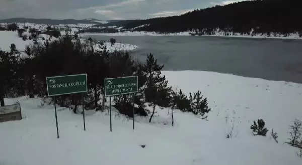 Karabük'te göletler buz tuttu Karabük'te göletler buz tuttu