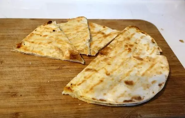 Karadeniz'in ünlü lezzeti 'kuymak' donduruldu, dünyaya satılıyor Karadeniz'in ünlü lezzeti 'kuymak' donduruldu, dünyaya satılıyor
