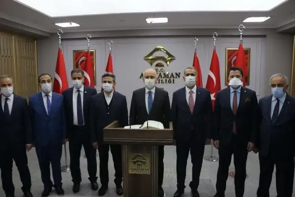 Son Dakika | Bakan Karaismailoğlu, Altınşehir Kavşağı'nın açılış törenine katıldı Son Dakika | Bakan Karaismailoğlu, Altınşehir Kavşağı'nın açılış törenine katıldı