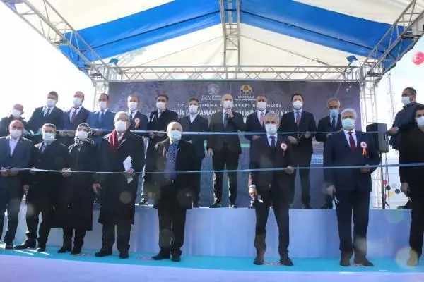 Son Dakika | Bakan Karaismailoğlu, Altınşehir Kavşağı'nın açılış törenine katıldı Son Dakika | Bakan Karaismailoğlu, Altınşehir Kavşağı'nın açılış törenine katıldı