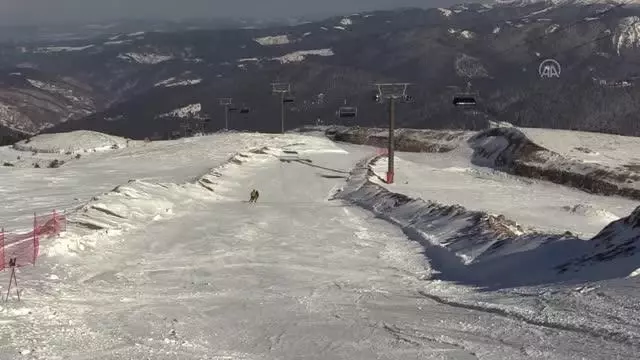 KASTAMONU - Ilgaz 2-Yurduntepe'de kayak heyecanı başladı KASTAMONU - Ilgaz 2-Yurduntepe'de kayak heyecanı başladı