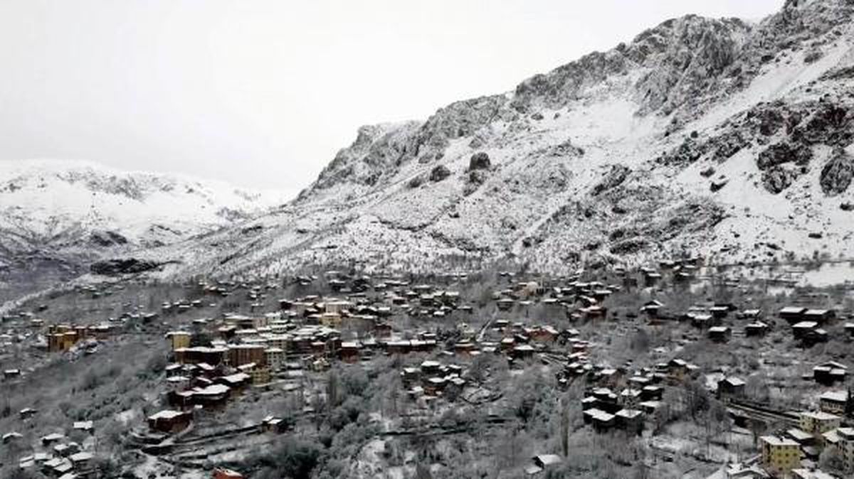 Kemaliye, kar yağışı sonrası havadan görüntülendi