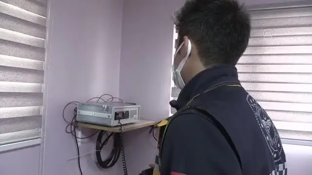 Kovid-19'un fedakar savaşçıları 'can kurtarma' görevini sürdürüyor Kovid-19'un fedakar savaşçıları 'can kurtarma' görevini sürdürüyor