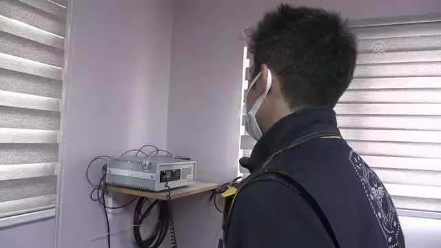 Kovid-19'un fedakar savaşçıları 'can kurtarma' görevini sürdürüyor Kovid-19'un fedakar savaşçıları 'can kurtarma' görevini sürdürüyor