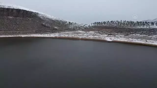 Son dakika! Narlıgöl, karlı görüntüsüyle ziyaretçilerine güzellik sunuyor Son dakika! Narlıgöl, karlı görüntüsüyle ziyaretçilerine güzellik sunuyor