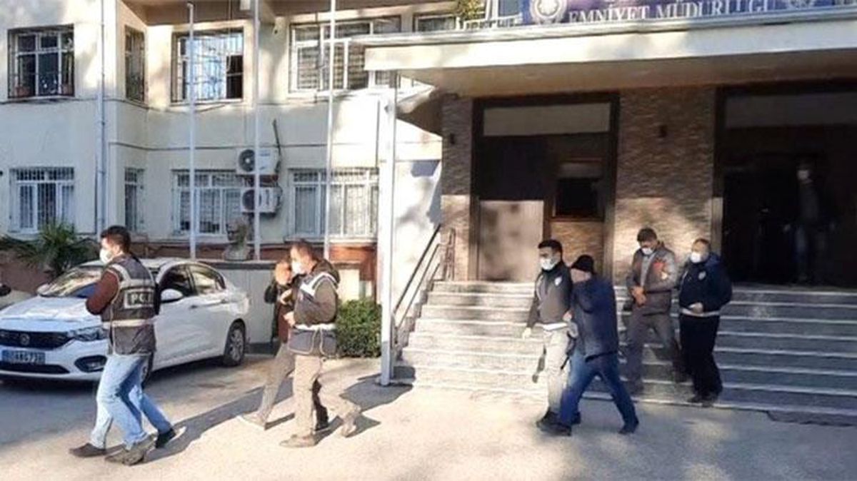 Organik ürün satan vatandaşları dolandıran şebeke eş zamanlı operasyonla çökertildi