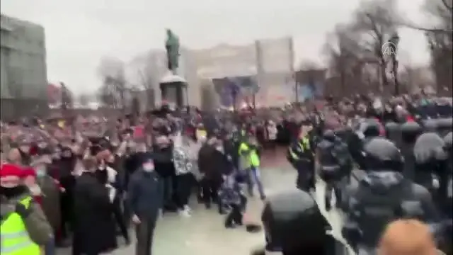 Son dakika haber... Polis, Rusya'da Navalny protestosuna müdahale etti (2) Son dakika haber... Polis, Rusya'da Navalny protestosuna müdahale etti (2)