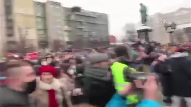 Son dakika haber... Polis, Rusya'da Navalny protestosuna müdahale etti (2) Son dakika haber... Polis, Rusya'da Navalny protestosuna müdahale etti (2)