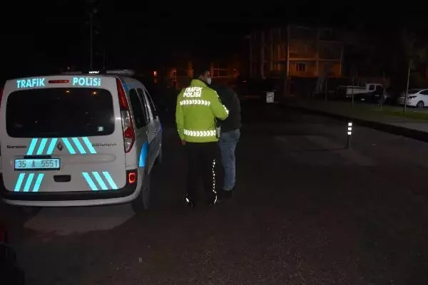 Polisin 'dur' ihtarına uymadılar, kovalamaca sonucu yakalandılar Polisin 'dur' ihtarına uymadılar, kovalamaca sonucu yakalandılar