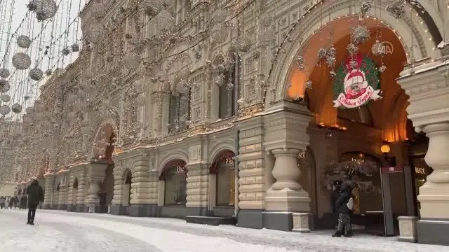 Rusya'da alışveriş merkezleri ve tiyatro binasında Kovid-19 aşısı yapılıyor Rusya'da alışveriş merkezleri ve tiyatro binasında Kovid-19 aşısı yapılıyor