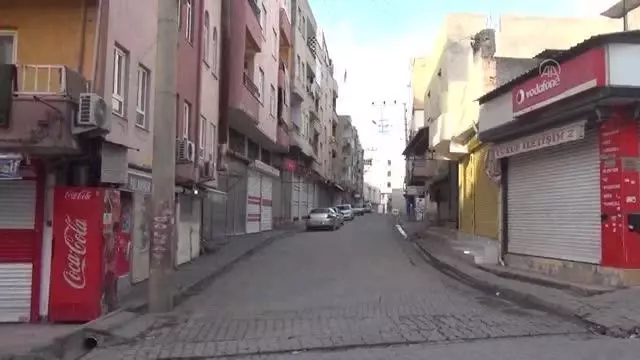 Son Dakika | ŞANLIURFA - Viranşehir'de sokağa çıkma kısıtlamasına uyuluyor Son Dakika | ŞANLIURFA - Viranşehir'de sokağa çıkma kısıtlamasına uyuluyor
