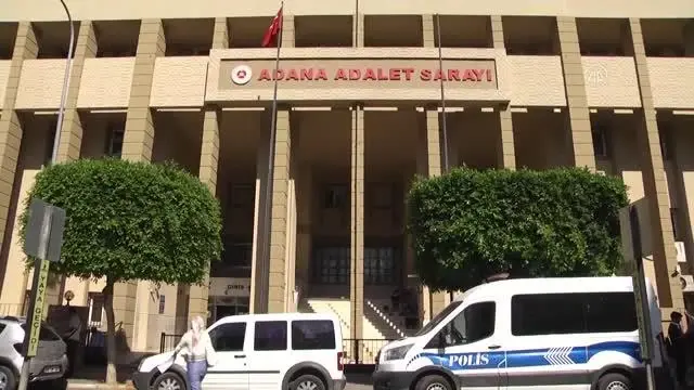 'Şervin' kod adlı terörist Uman Derviş'i İstanbul'daki evlerinde sakladığı iddia edilen 2 zanlı tutuklandı 'Şervin' kod adlı terörist Uman Derviş'i İstanbul'daki evlerinde sakladığı iddia edilen 2 zanlı tutuklandı