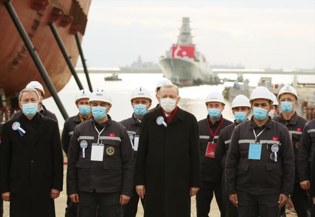 Trkiye iin tarihi gn! Cumhurbakan Erdoan'n katlmyla ilk milli frkateyn denize indirildi