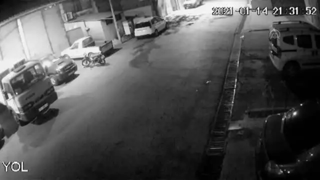 Alanya'da iş yerini kundakladığı iddia edilen zanlı tutuklandı Alanya'da iş yerini kundakladığı iddia edilen zanlı tutuklandı