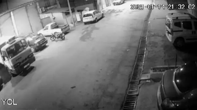 Alanya'da iş yerini kundakladığı iddia edilen zanlı tutuklandı Alanya'da iş yerini kundakladığı iddia edilen zanlı tutuklandı