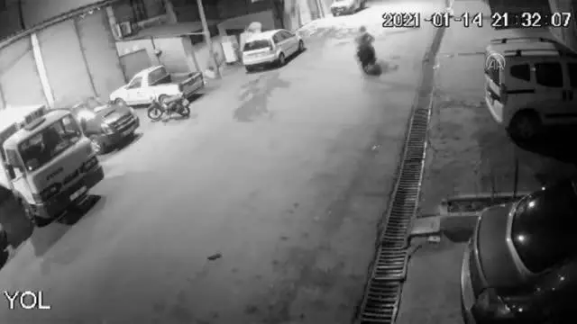 Alanya'da iş yerini kundakladığı iddia edilen zanlı tutuklandı Alanya'da iş yerini kundakladığı iddia edilen zanlı tutuklandı