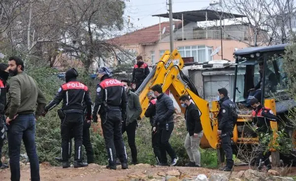 Alacak-verecek meselesi yüzünde silah ve muştalarla birbirlerine girdiler: 3 yaralı Alacak-verecek meselesi yüzünde silah ve muştalarla birbirlerine girdiler: 3 yaralı