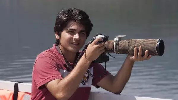 Baba-oğul doğayı fotoğraflıyor Baba-oğul doğayı fotoğraflıyor