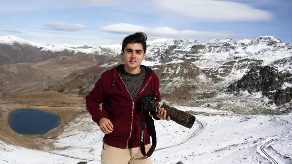 Baba-oğul doğayı fotoğraflıyor Baba-oğul doğayı fotoğraflıyor