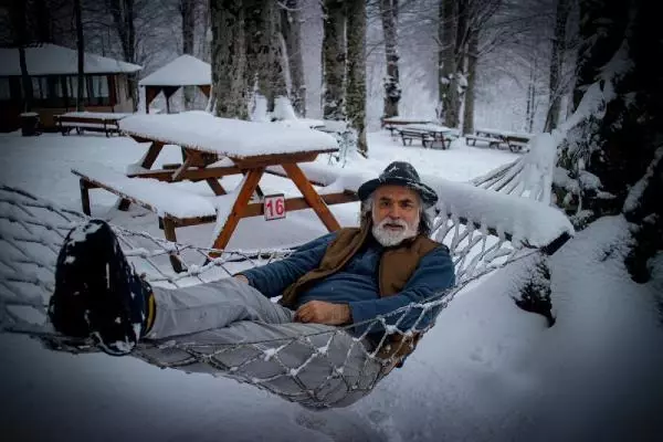 Baba-oğul doğayı fotoğraflıyor Baba-oğul doğayı fotoğraflıyor