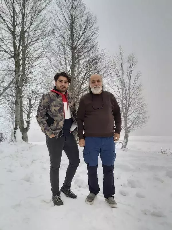 Baba-oğul doğayı fotoğraflıyor Baba-oğul doğayı fotoğraflıyor