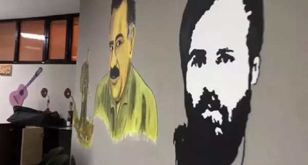 Bakan Soylu, HDP ilçe binasında PKK elebaşı Öcalan'ın posterlerini gösteren video paylaştı Bakan Soylu, HDP ilçe binasında PKK elebaşı Öcalan'ın posterlerini gösteren video paylaştı