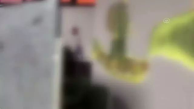 Bakan Soylu, HDP ilçe binasında PKK elebaşı Öcalan'ın posterlerini gösteren video paylaştı Bakan Soylu, HDP ilçe binasında PKK elebaşı Öcalan'ın posterlerini gösteren video paylaştı
