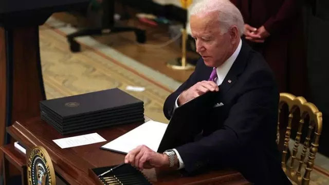 Biden'ın Beyaz Saray'a giden yolda 'kara para' ile desteklendiği iddia edildi Biden'ın Beyaz Saray'a giden yolda 'kara para' ile desteklendiği iddia edildi