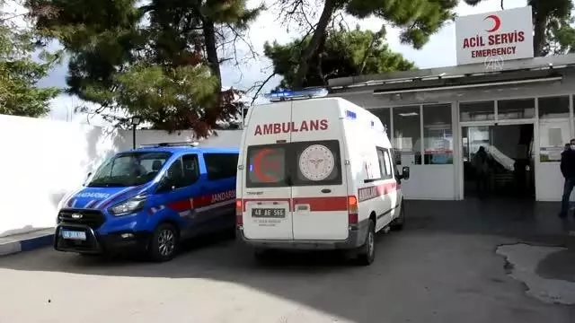 Bodrum'da inşaat işçileri arasındaki kavgada 3 kişi yaralandı Bodrum'da inşaat işçileri arasındaki kavgada 3 kişi yaralandı