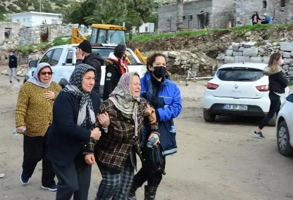 Balıkçı teknesi alabora oldu: 4 balıkçı kurtuldu, 1 kişi kayıp Balıkçı teknesi alabora oldu: 4 balıkçı kurtuldu, 1 kişi kayıp