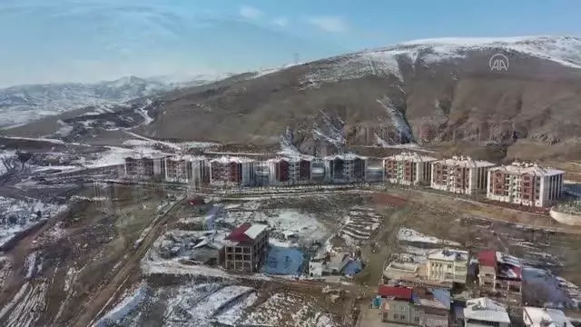 Depremzedeler için yapılan konutlar drone ile görüntülendi (2) Depremzedeler için yapılan konutlar drone ile görüntülendi (2)