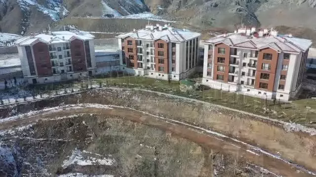 Depremzedeler için yapılan konutlar drone ile görüntülendi (2) Depremzedeler için yapılan konutlar drone ile görüntülendi (2)