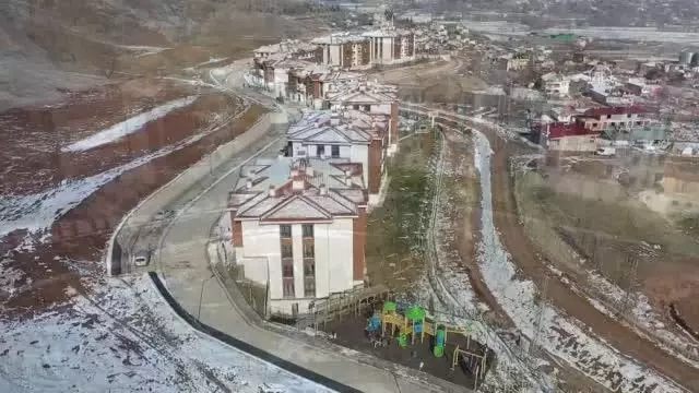 Depremzedeler için yapılan konutlar drone ile görüntülendi (2) Depremzedeler için yapılan konutlar drone ile görüntülendi (2)