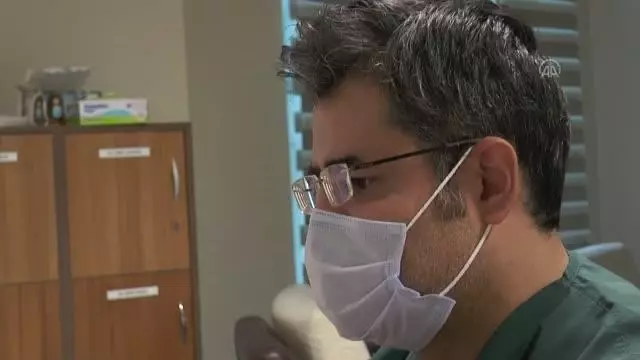 DOKTORLAR KOVİD-19'LA SAVAŞI ANLATIYOR - Yalvarır gözlerle bakan hastalarımız çok oluyor