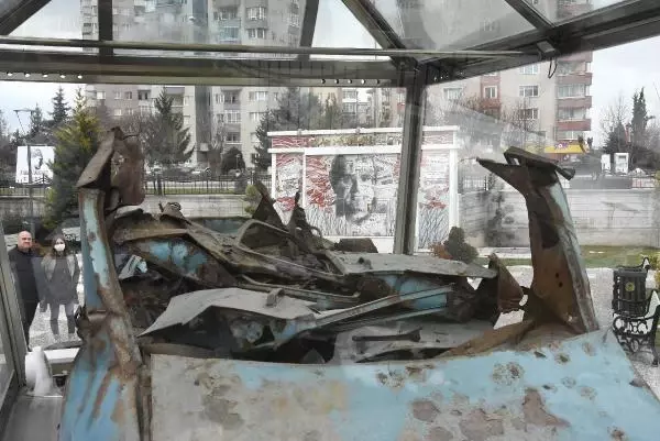 Eskişehir'de Uğur Mumcu'nun otomobili sergileniyor