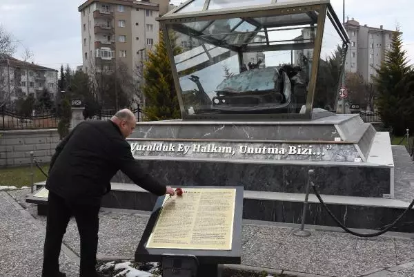 Eskişehir'de Uğur Mumcu'nun otomobili sergileniyor