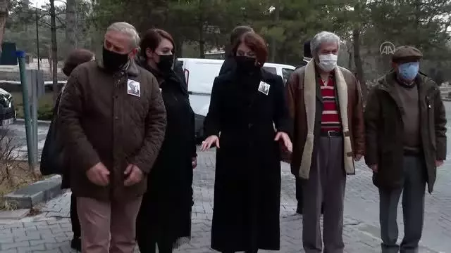 Gazeteci yazar Uğur Mumcu, ölümünün 28. yılında kabri başında anıldı