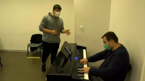 Genç müzisyenin hayali ikinci Neşet Ertaş olmak Genç müzisyenin hayali ikinci Neşet Ertaş olmak