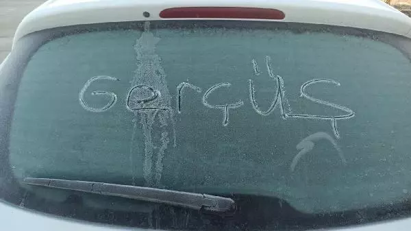 Gercüş'te, Kırkat Göleti buz tuttu