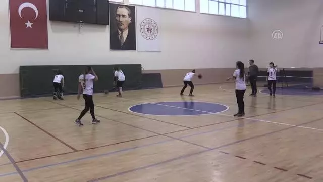 Golbol Kadın Milli Takımı, olimpiyat şampiyonu unvanını korumak istiyor Golbol Kadın Milli Takımı, olimpiyat şampiyonu unvanını korumak istiyor