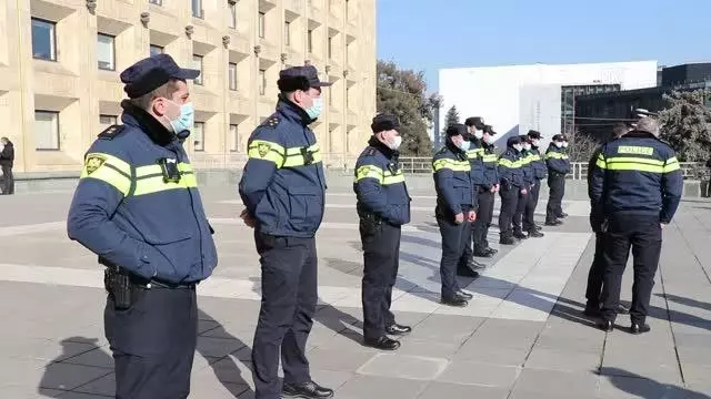 Gürcistan'da Kovid-19 tedbirleri protesto edildi Gürcistan'da Kovid-19 tedbirleri protesto edildi