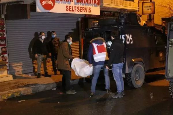 Belediye sosyal medyadan ifşa etti, Esenyurt HDP ilçe binasına gece baskını yapıldı Belediye sosyal medyadan ifşa etti, Esenyurt HDP ilçe binasına gece baskını yapıldı