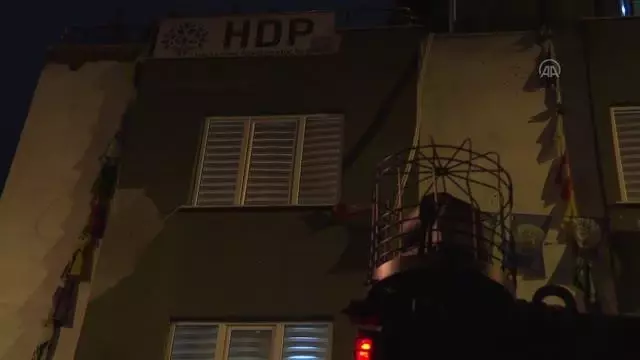 Son dakika haber... HDP Esenyurt ilçe binasına operasyon Son dakika haber... HDP Esenyurt ilçe binasına operasyon